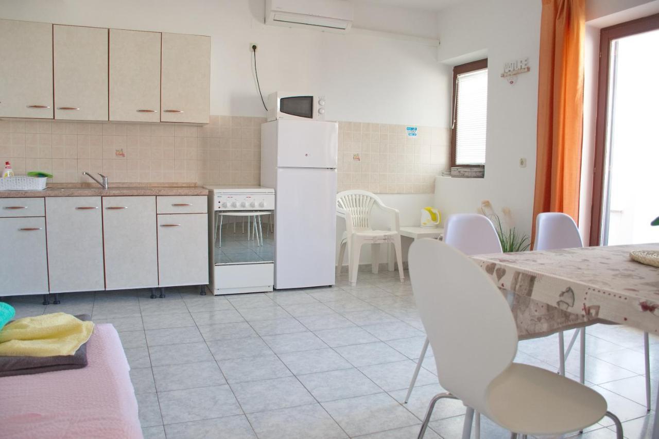 Apartments Summersong Novalja Εξωτερικό φωτογραφία