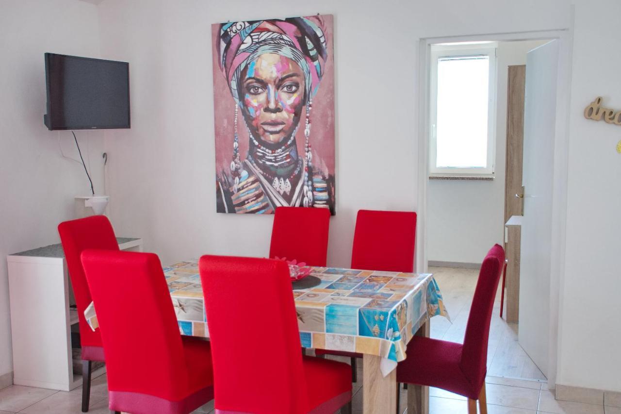 Apartments Summersong Novalja Εξωτερικό φωτογραφία