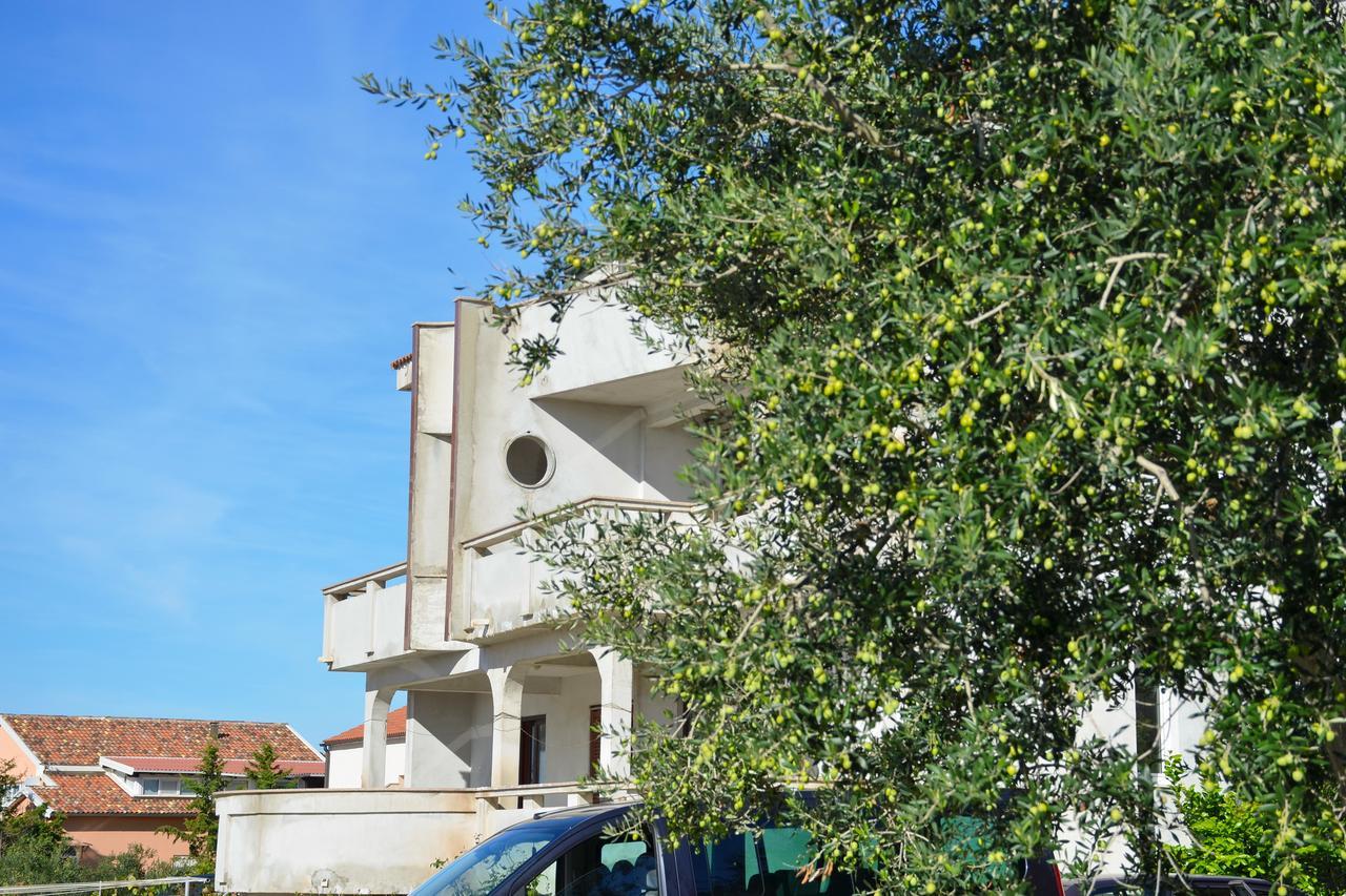 Apartments Summersong Novalja Εξωτερικό φωτογραφία