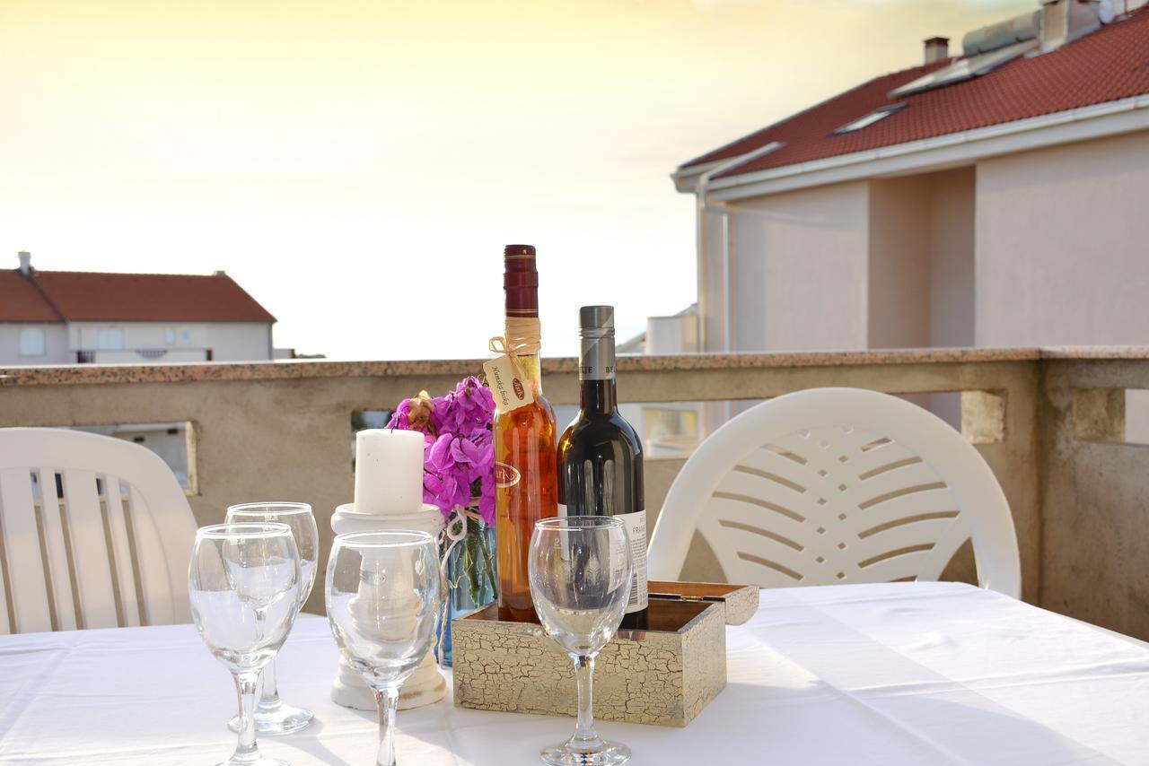 Apartments Summersong Novalja Εξωτερικό φωτογραφία